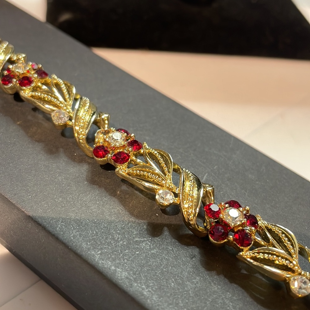 Lisner Rhinestone Bracelet 7”